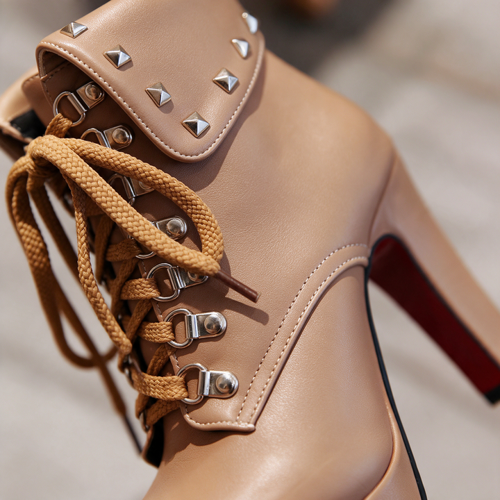 Severa Boots